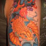 Érdekes példa egy aranyhal tetoválásra - a rajz alkalmas aranyhal tetoválásra a csuklón