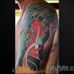 A kivitelezett aranyhal tetoválás hűvös változata - a rajz alkalmas aranyhal tetoválásra a csuklón