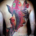 Érdekes példa egy meglévő aranyhal tetoválásra - a rajz alkalmas egy aranyhal tetoválásra a lábán