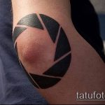 Eredeti példa a csillag tetoválására a könyökön - a rajz alkalmas csillag tetováláshoz a jógi könyökén