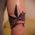 Egy egyedülálló példa a könyökön lévő csillag tetoválásra - a rajz alkalmas a könyökön lévő csillag tetováláshoz a sajtó számára