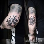 Eredeti példa egy létező csillagtetoválásra a könyökön - a rajz alkalmas csillag tetoválásra a lányok könyökén