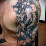 fotó a 345 -ös katonai tetoválásról - a minta érdekes változata, amely jól használható a haditengerészet tetoválásaként történő módosítására és alkalmazására