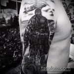 fotó a 963 -as katonai tetoválásról - a minta egyedi változata, amely jól használható a haditengerészet tetoválásaként történő átalakítására és alkalmazására