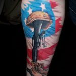 fotó a 7 -es számú katonai tetoválásról - a minta egyedi változata, amely jól használható feldolgozásra és katonai tetoválásra a karon