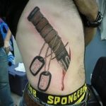 fotó a 3. számú katonai tetoválásról - a minta egyedi változata, amely könnyen használható felülvizsgálatra és alkalmazásra tetoválásként katonai témában