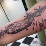 fotó a 993 -as katonai tetoválásról - a rajz érdekes változata, amely sikeresen használható revízióhoz és tetováláshoz, mint katonai hírszerzés