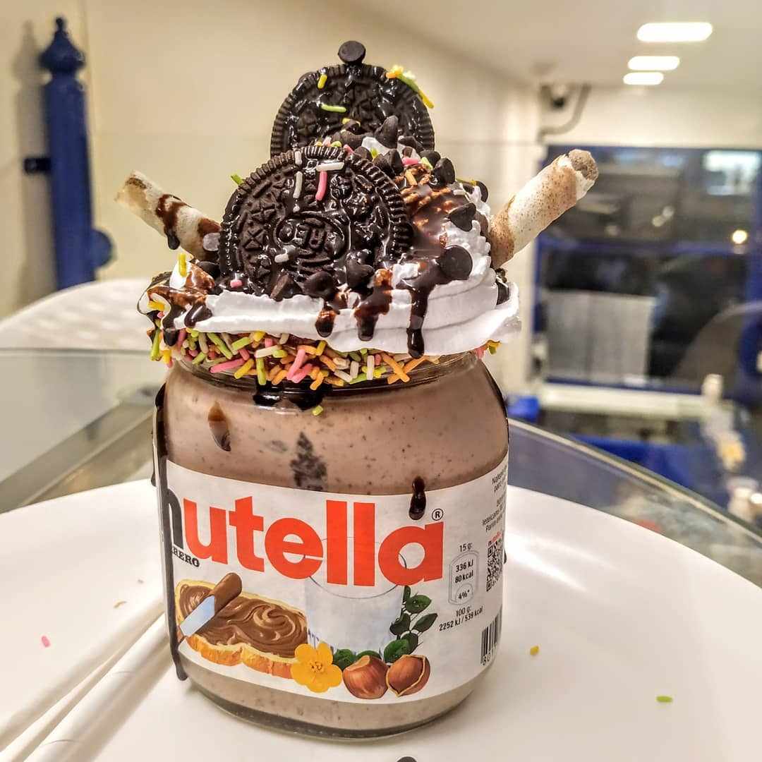Recept na Nutella Freakshake Oreo Sušienky Cukorové posýpky Ozdobte mliečny kokteil