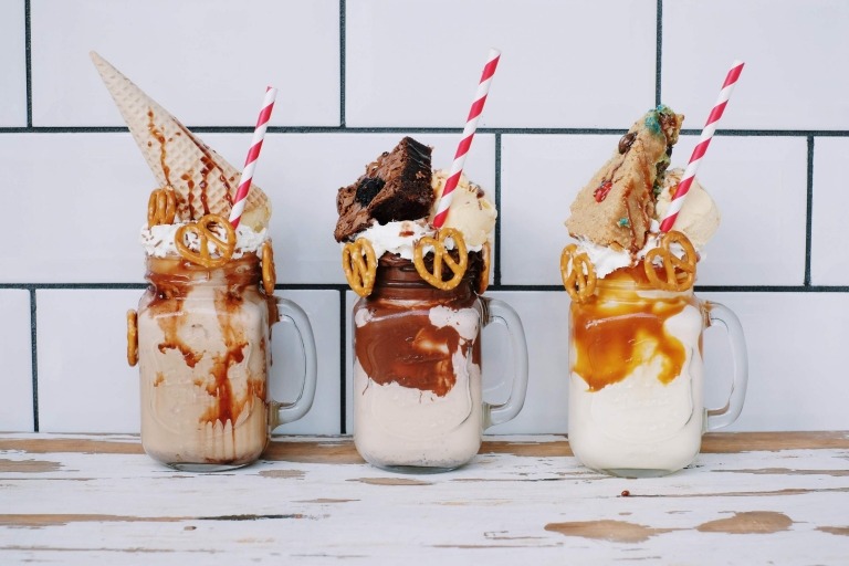 Chai Latte Freakshake Recept Winter Brownie Bretzel Dezert
