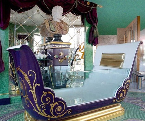 vaňa THG extravagantné purpurovo zlaté sklenené steny