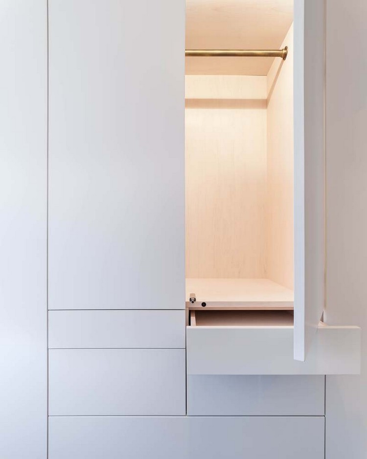 spálne, biele šatníkové skrine