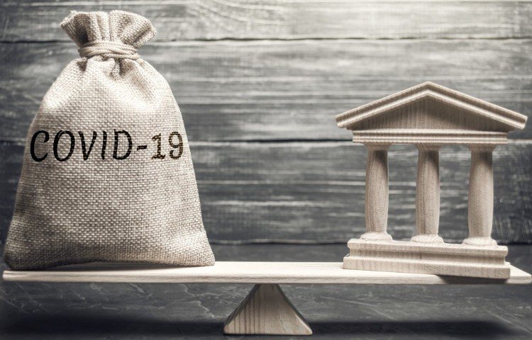 rovnováha medzi zákonom a COVID 19 počas pandémie pre podnikateľov a nezamestnaných