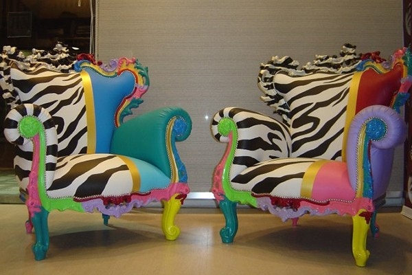 Nábytkové kreslo fuiano dizajn drevená konštrukcia rám čalúnenie akrylová koža