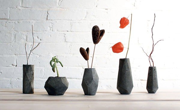 Vázy samotné vyrábajú originálne vzory betónu s uhlovým tvarom robiť originálne návrhy betónu s uhlovým tvarom