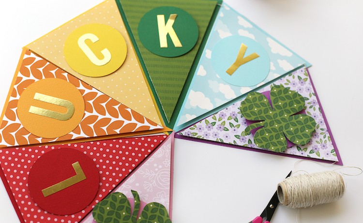 dierovač jarná dekorácia-2017-urob si sám-banner-veniec-trojuholníkový motív