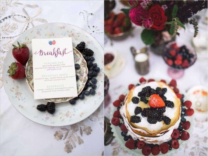 Raňajková svadba s témou krém na svadobnú tortu černice maliny svadobné jahody kvety stôl