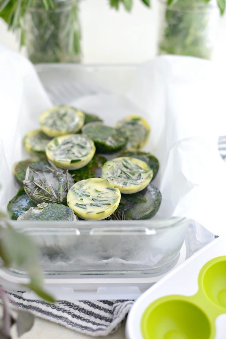 bylinky zmraziť olivový olej voda kocky byliniek