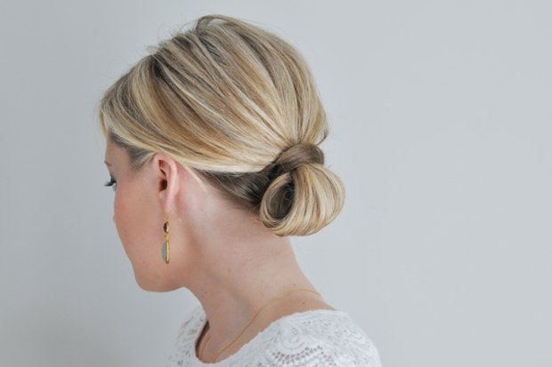 Updo nápady blond vlasy rovné dozadu Myšlienky blond vlasy rovný zadný drdol