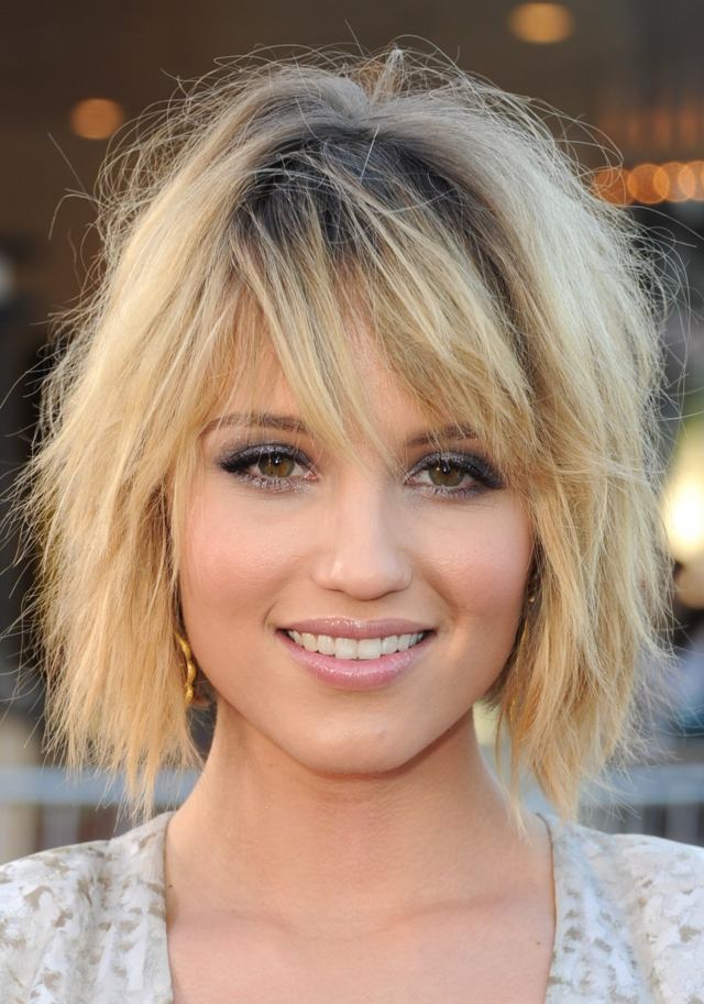Dianna Agron s bobovým účesom a krátkymi vlasmi Bangs-bob-účes-s-zadarmo-tipy