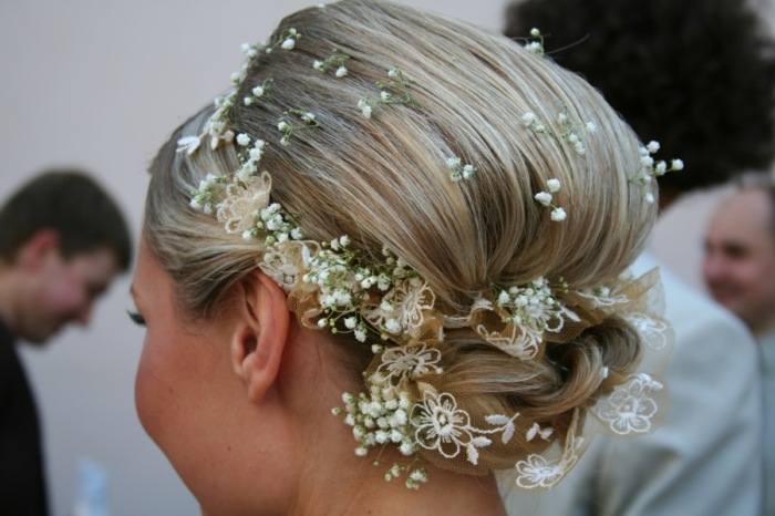 updo-elegantné-vlasové doplnky-škádlenie-svadobné-účesy