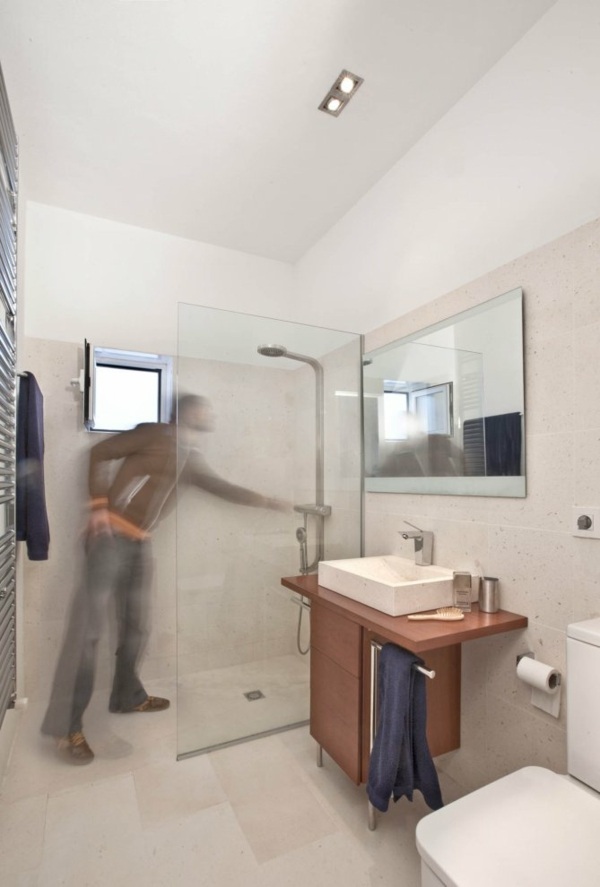 brilantný plážový dom v Španielsku - kúpeľňa