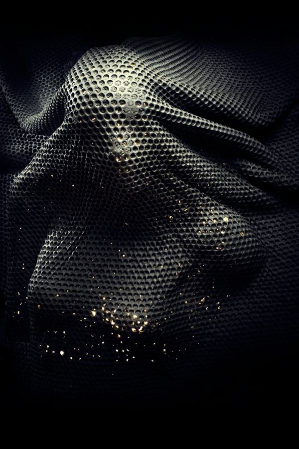 Sochárstvo spracovanie kovov sleduje nápady interiéru kancelárie ženy