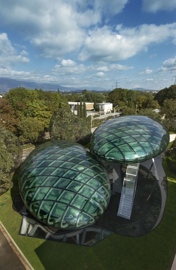 liehovar futuristickej architektúry liehovar futuristickej architektúry