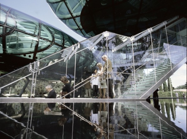 moderný futuristický interiér moderný-futuristický-interiér