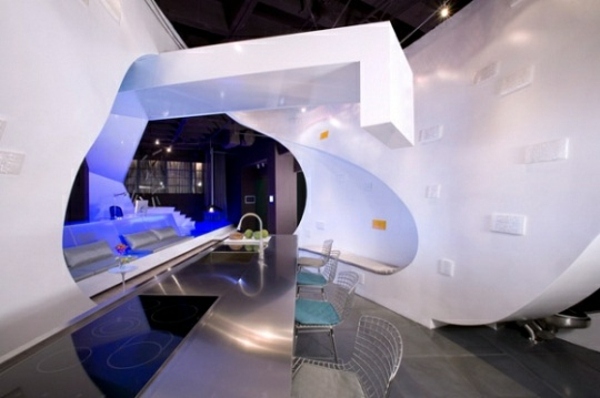 futuristický interiér podkrovného bytu