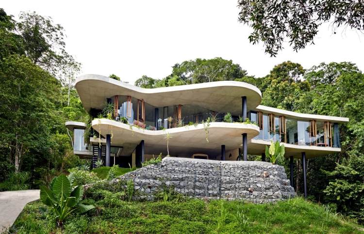 Gabión-stena-gabión-plot-moderná-záhradná-dizajn-dom-architektúra-svah-ozelenenie