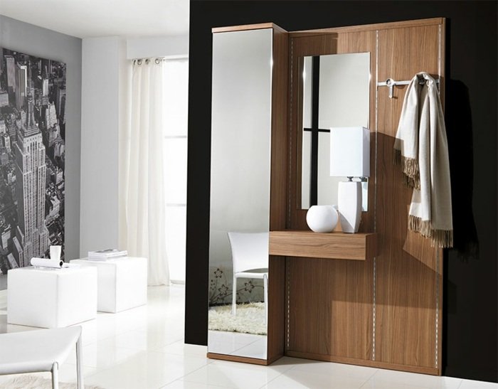 s verziou predných zrkadlových dverí