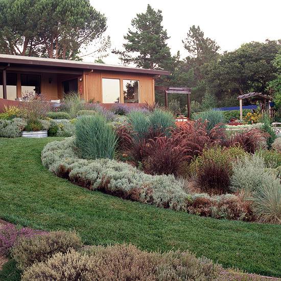 Tieniaca výsadba záhradnej stráne