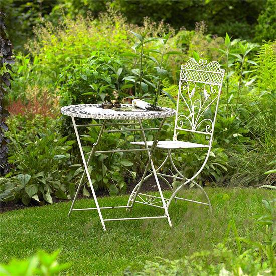 Záhradný nábytok z kovaného železa