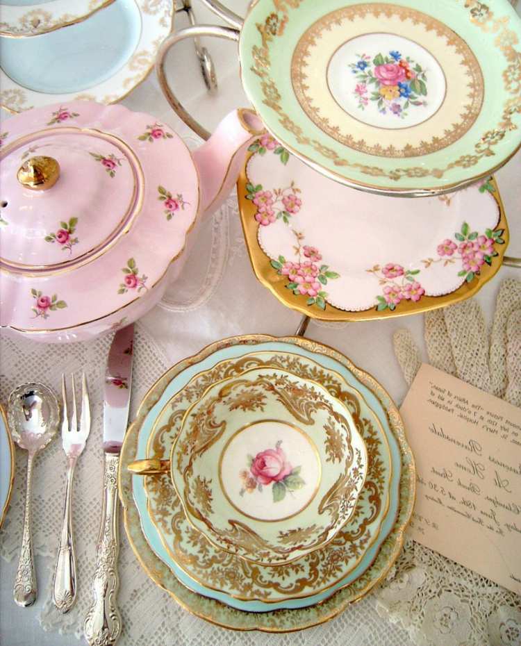 svadobná sprcha záhradný riad vinobranie zlaté akcenty príbory strieborné