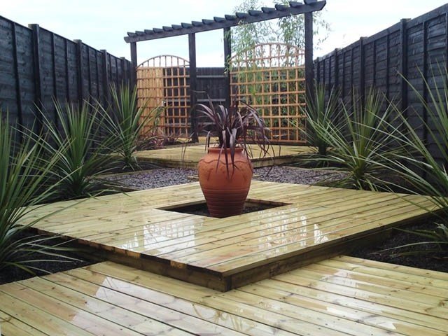 geometrické tvary drevené panely - symetrický dizajn