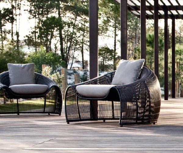 Ratanový tmavý poťah čalúnenia v hnedej farbe