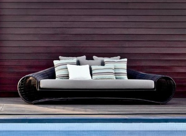 Ergonomická záhradná dvojmiestna pohovka