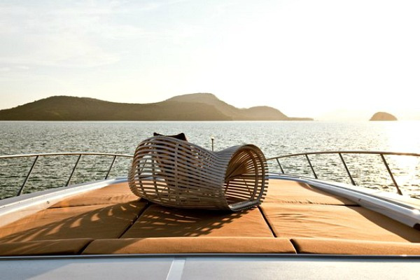 Dizajn vonkajšieho nábytku-záhradný nábytok Kenneth Cobonpue