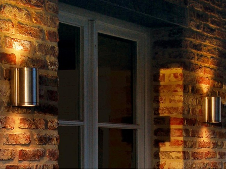 stena-nehrdzavejúca oceľ-omega-kráľovská-botania