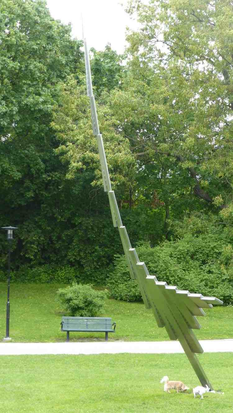 záhradná dekorácia-nerez-nerez-figúrky-socha-abstraktné-umenie-trávnik