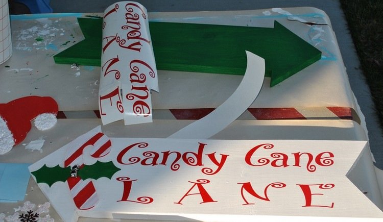 Samolepky s vianočnými motívmi Záhradná dekorácia vyrobená z drevených samolepiek na vianočné sviatky