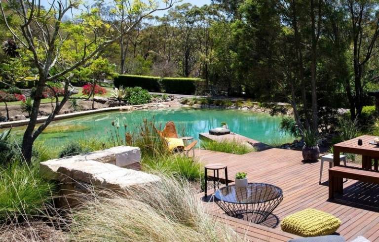 Záhradné náradie a príslušenstvo - terasa pri bazéne Záhradné náradie-príslušenstvo-záhradníctvo-stromy-terasa