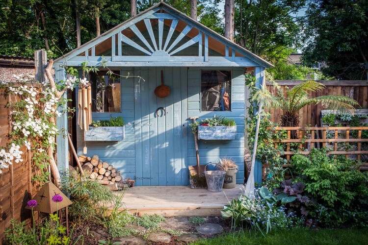 Záhradné prístrešky zdobia nápady pre vonkajšiu oblasť