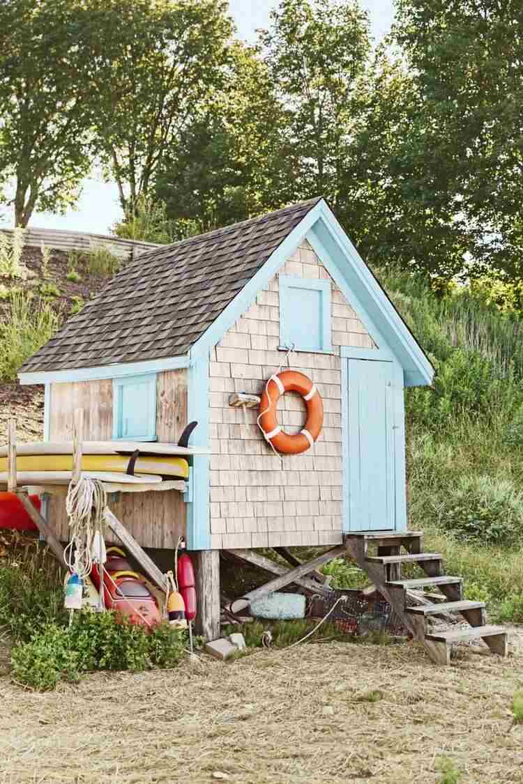 Dekorácia záhradnej chatky pre nápady zvonku v nebesky modrej farbe