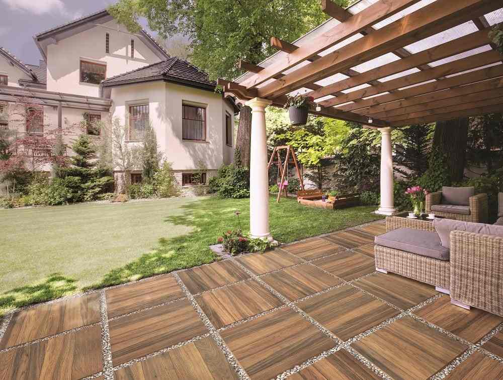 Záhradné a záhradné nápady rustikálny vidiecky dom v štýle drevenej dlažby ratanová sedačka