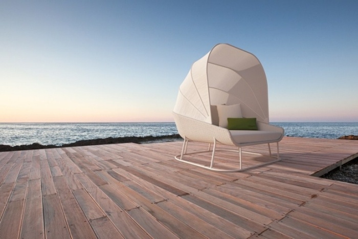 Záhradný nábytok-moderná-záhradná-posteľ-vyrobený-polyratanový-tvar iglu-AIR-Talenti