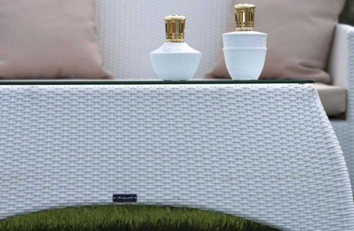 Záhradný nábytok-z-polyratanového dizajnu-Talenti-taliansky-biely-konferenčný stolík