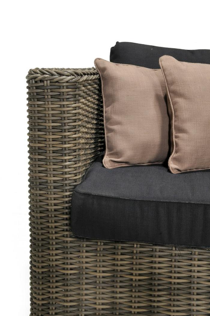 Okoreňte ho vankúšmi a čalúnením