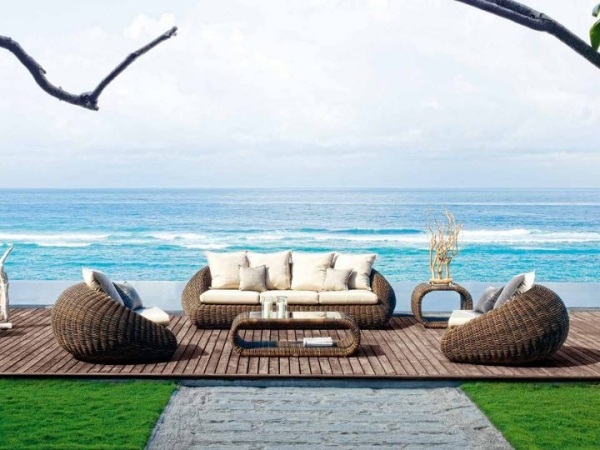 ratanový záhradný nábytok z konferenčného stolíka Royal Garden