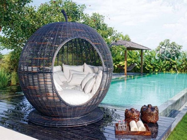 záhradný nábytok vyrobený z ratanu z ovocia kráľovského záhradného kresla